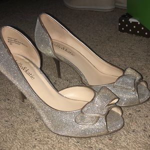 Kelly & Katie Gold/Metallic Pump